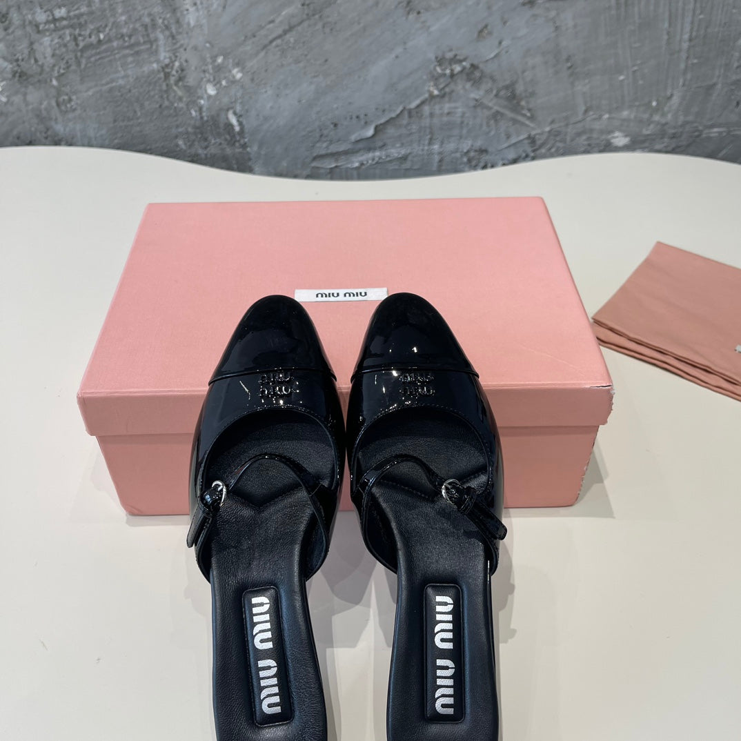 CAP TOE MULES BLACK SHEEPSKIN