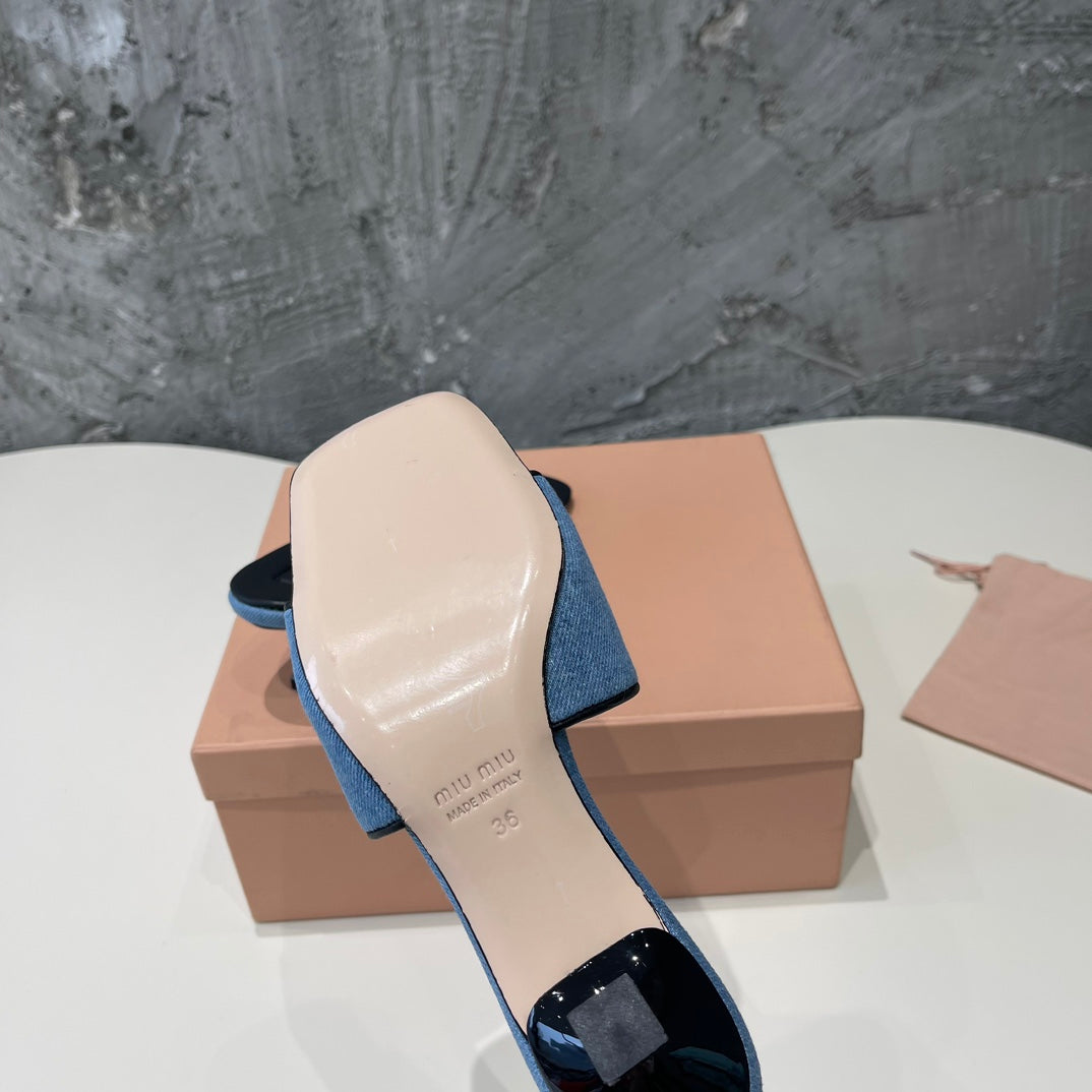 BLACK HIGH HEEL WITH AZURE BLUE STRAPS
