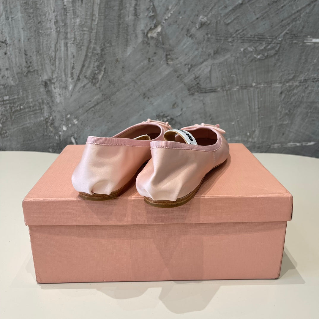 BALLET FLAT SHOES LIGHT PINK COLOR GLOSSY SHEEPSKIN