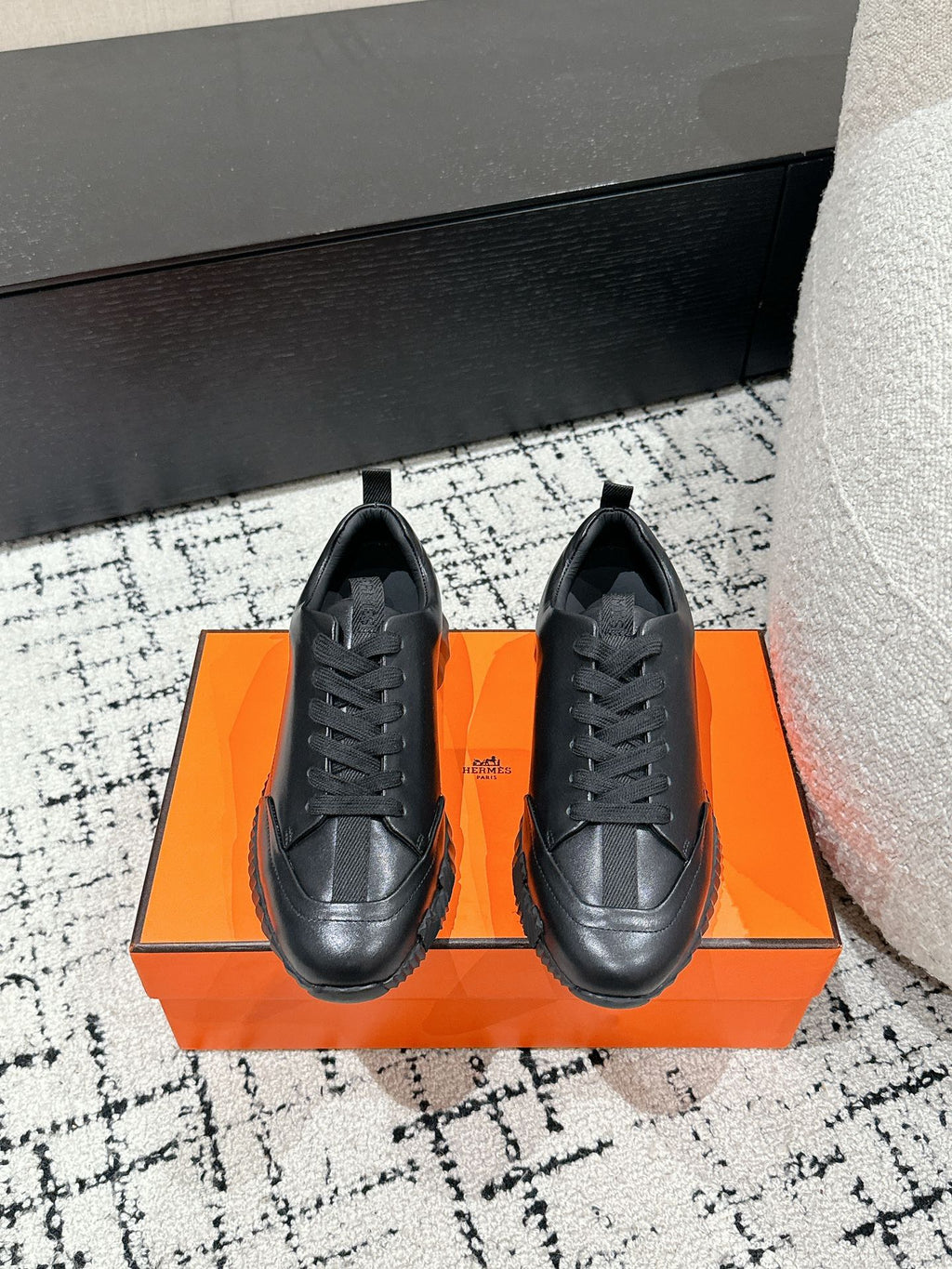 BOUNCING SNEAKER IN FULL BLACK CALFSKIN