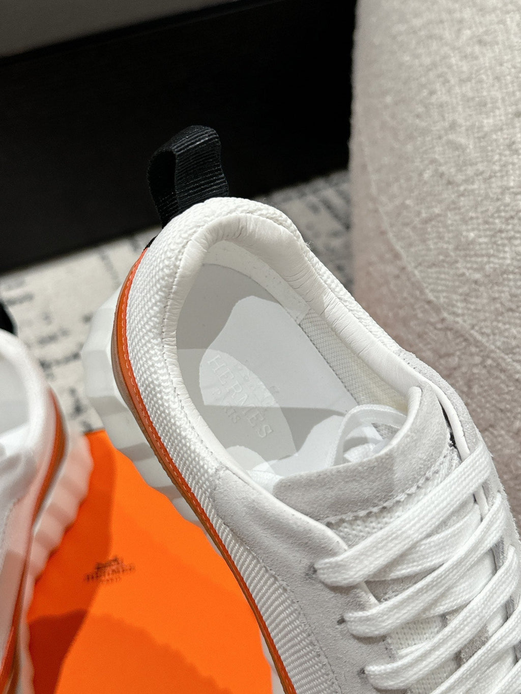 BOUNCING SNEAKER IN BRONZE BROWN CALFSKIN AND WHITE FABRIC