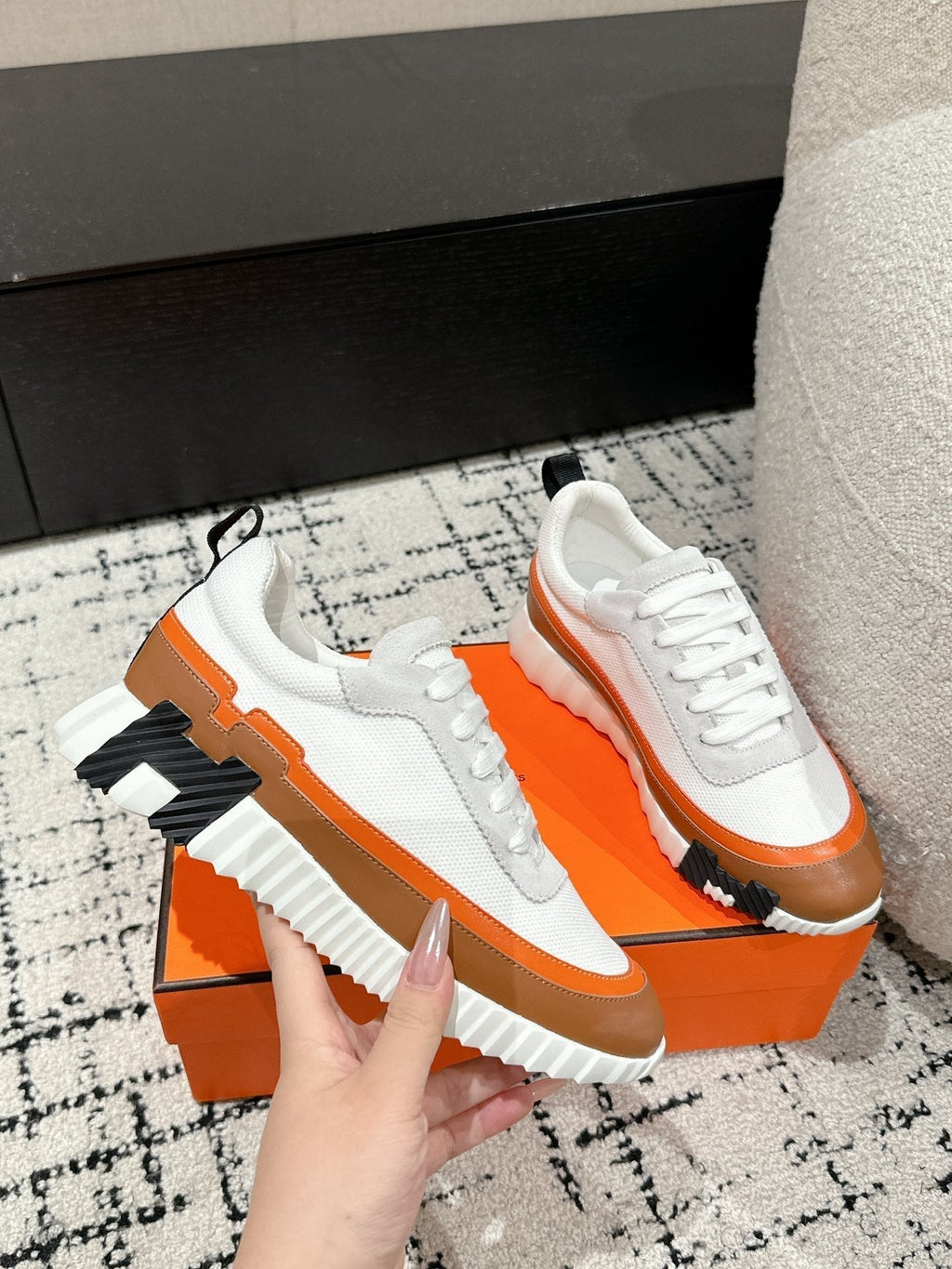 BOUNCING SNEAKER IN BRONZE BROWN CALFSKIN AND WHITE FABRIC