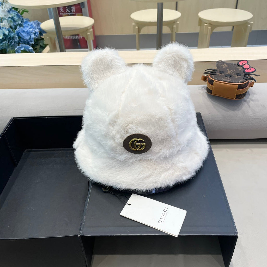 BUCKET HAT IN WHITE FLEECE 397932