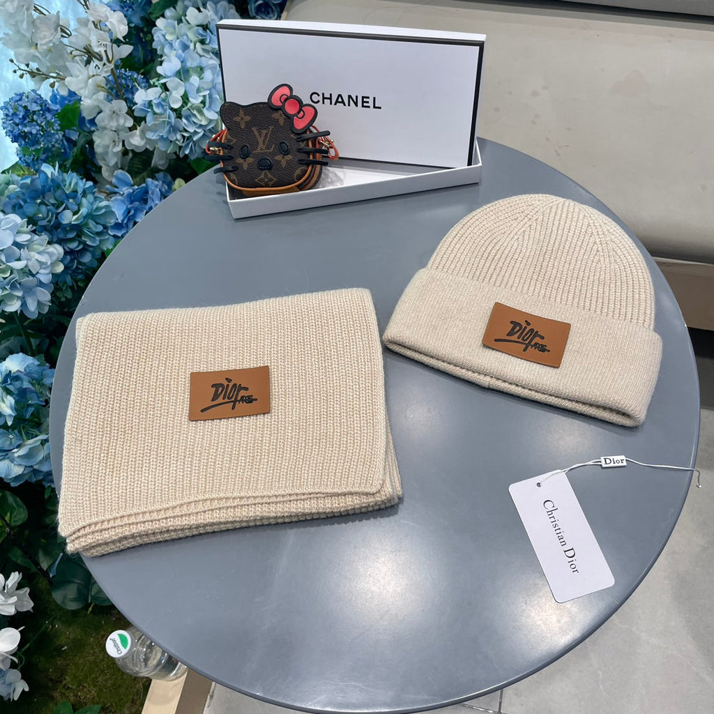 SET CLASSIC SCARF AND HAT IN BEIGE RABBIT WOOL 434625