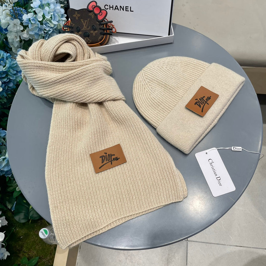SET CLASSIC SCARF AND HAT IN BEIGE RABBIT WOOL 434625
