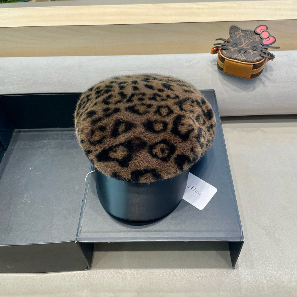 BAKER BOY HAT IN CHOCOLATE BROWN MINK FUR 438090