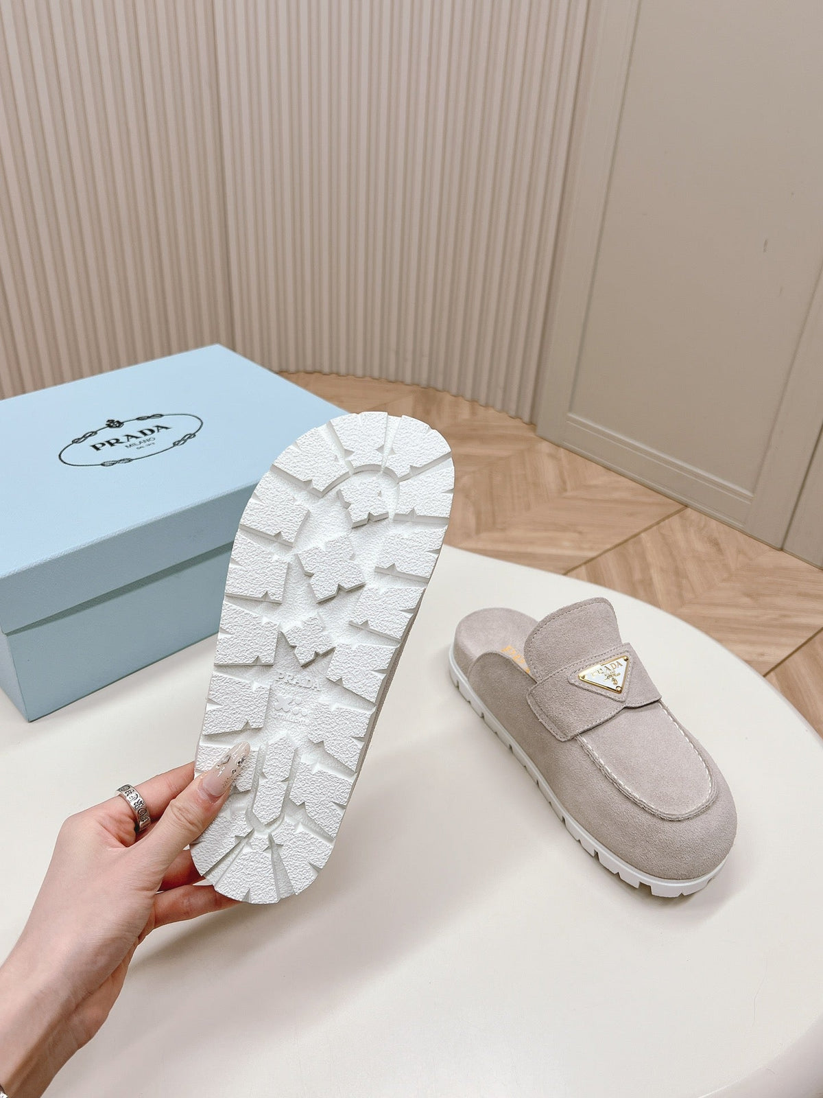 PRA SABOTS MULES LIGHT GRAY SUEDE