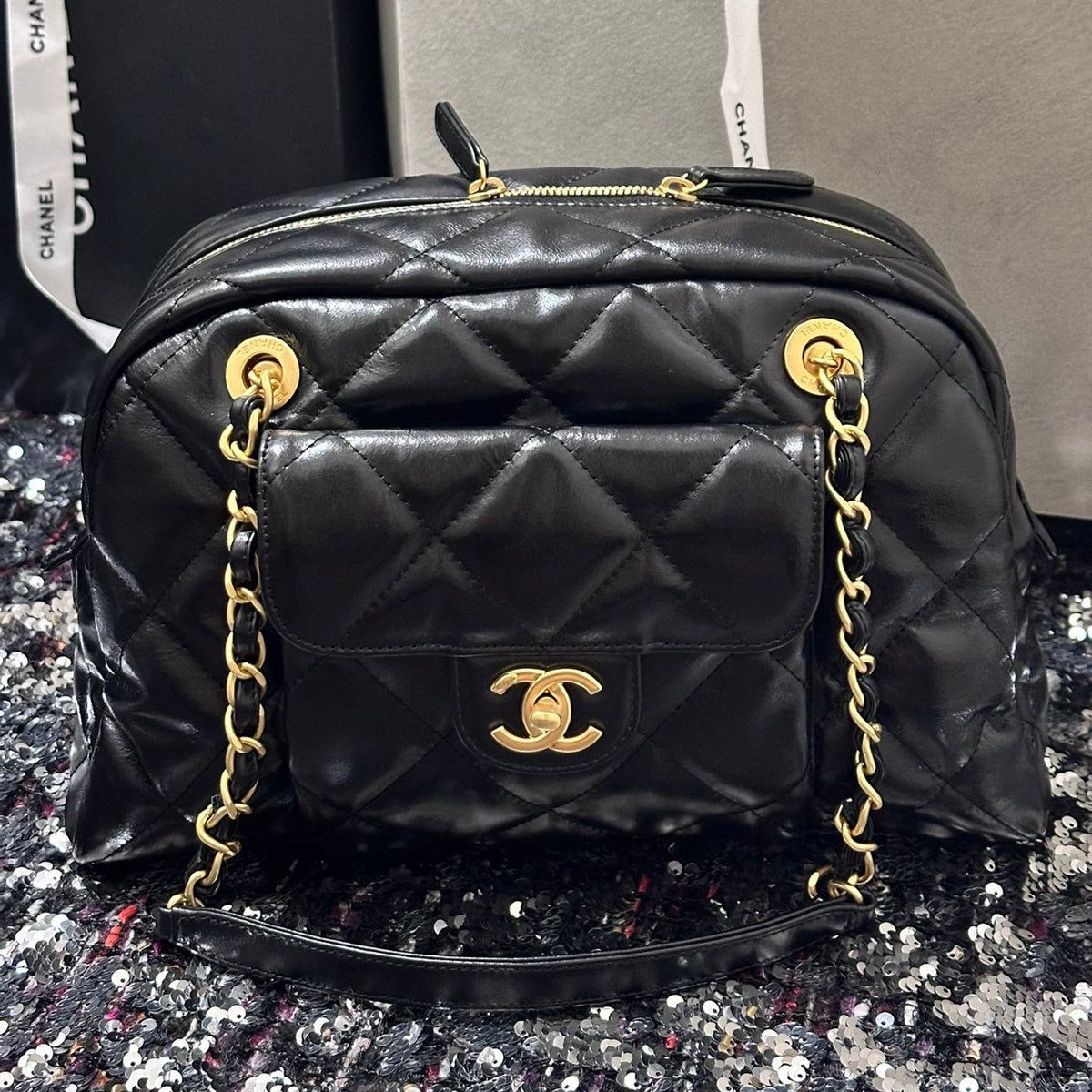 BOWLING BAG 33 IN BLACK SOFT LAMBSKIN GOLD HARDWARE