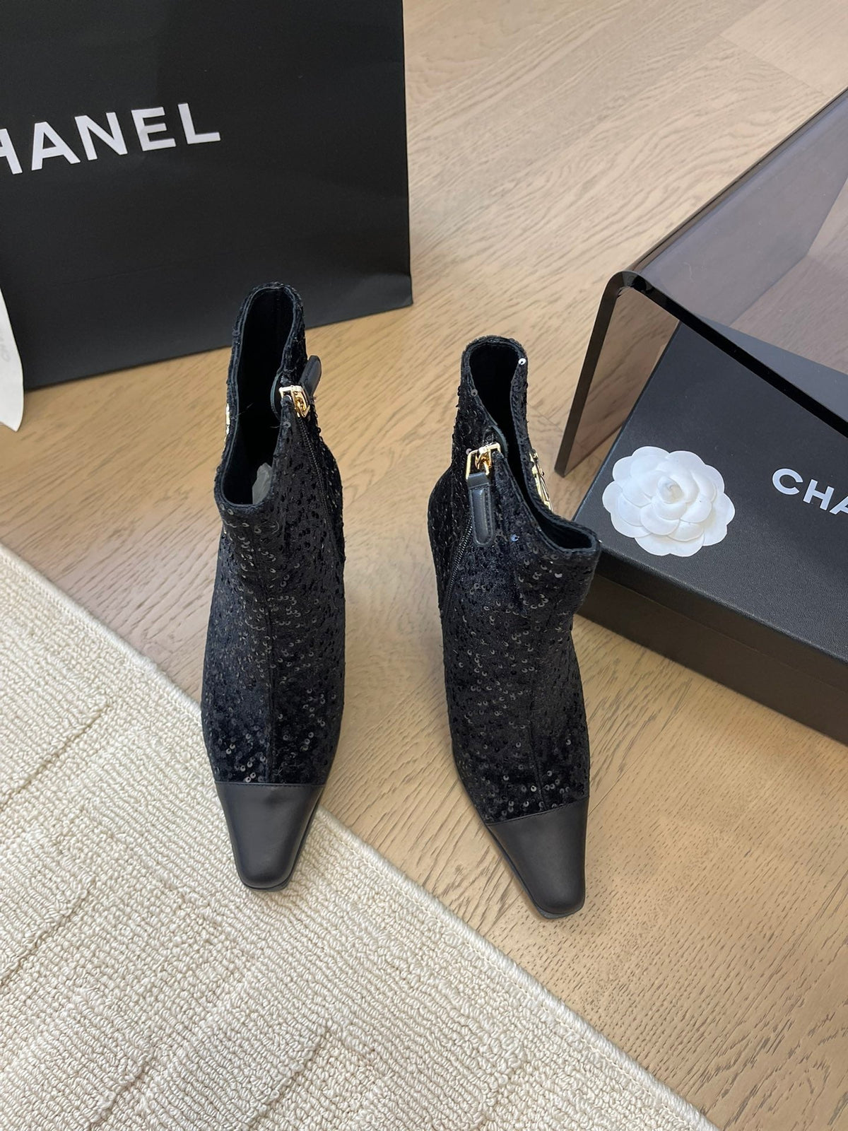 BONGADE BOOTS IN BLACK CALFSKIN AND SEQUINS