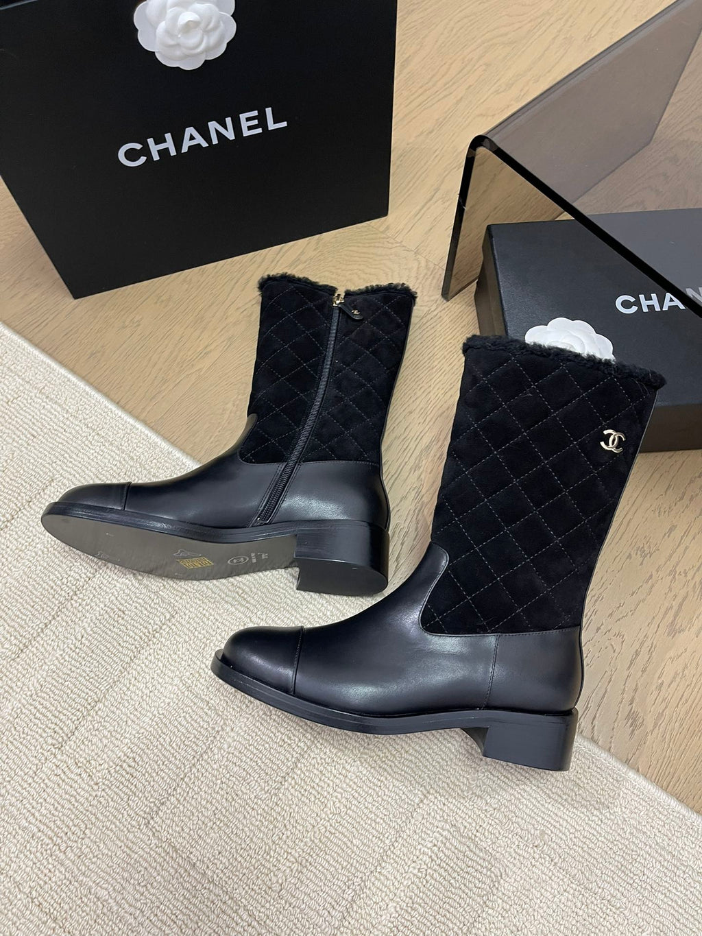 ANKLE BOOTS IN BLACK SUEDE AND CALFSKIN 963148