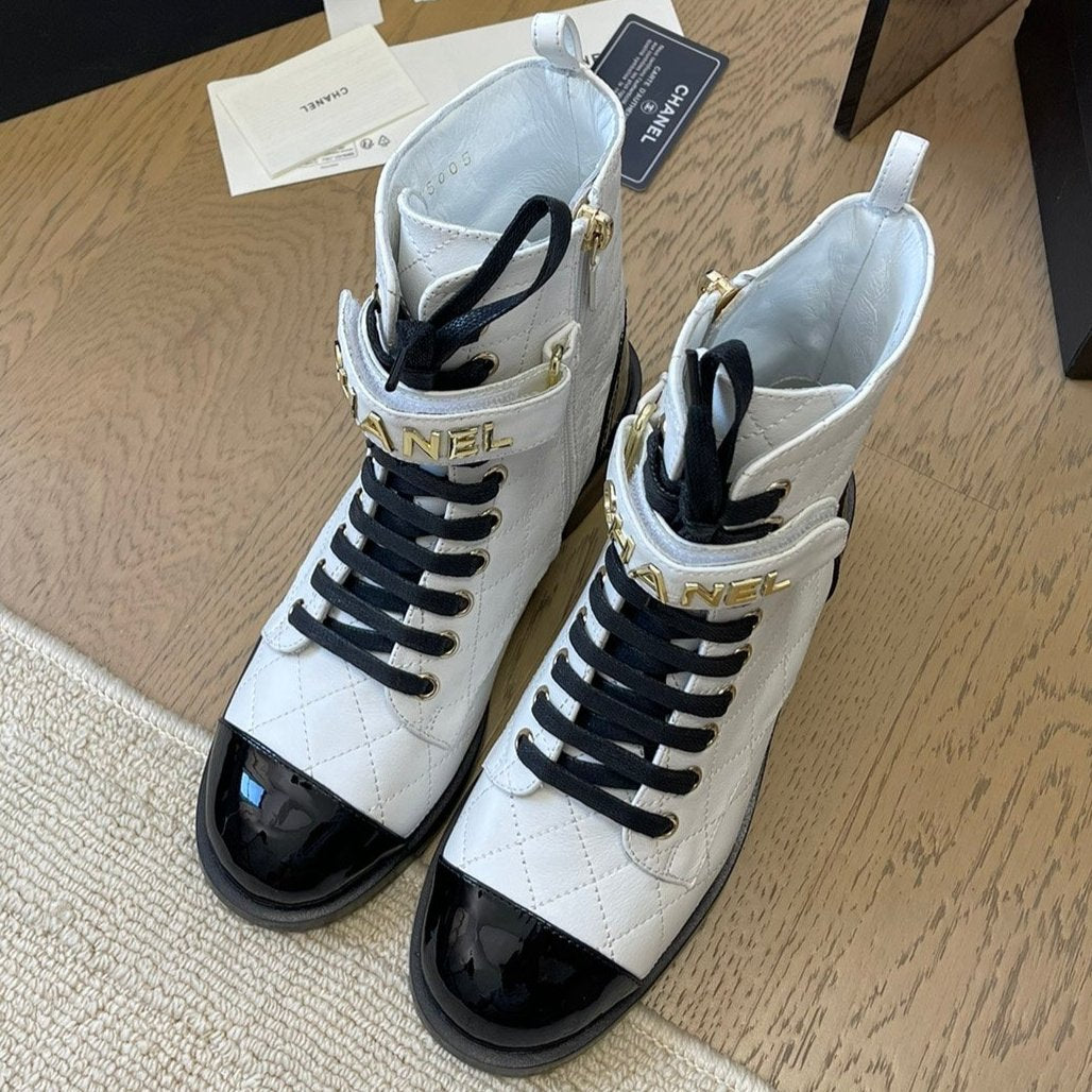 ALPHABET MARTIN BOOTS IN WHITE LAMBSKIN
