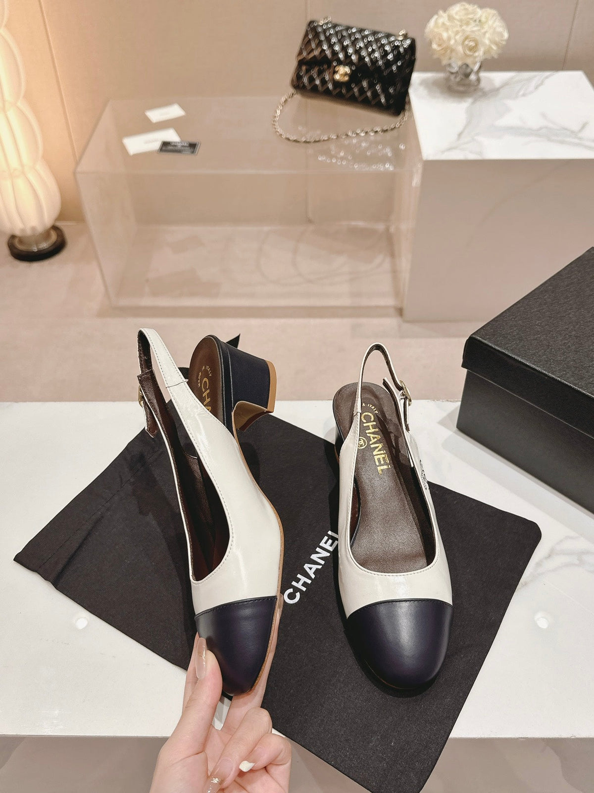 SLINGBACKS WHITE MIX BLACK SHEEPSKIN