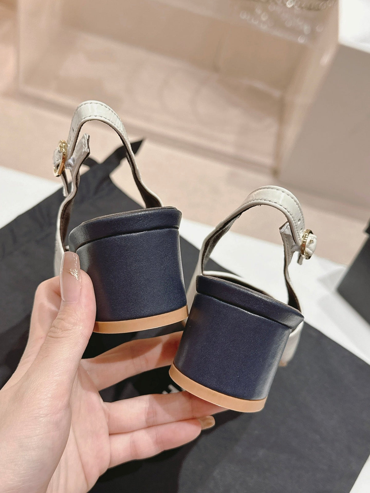 SLINGBACKS WHITE MIX BLACK SHEEPSKIN