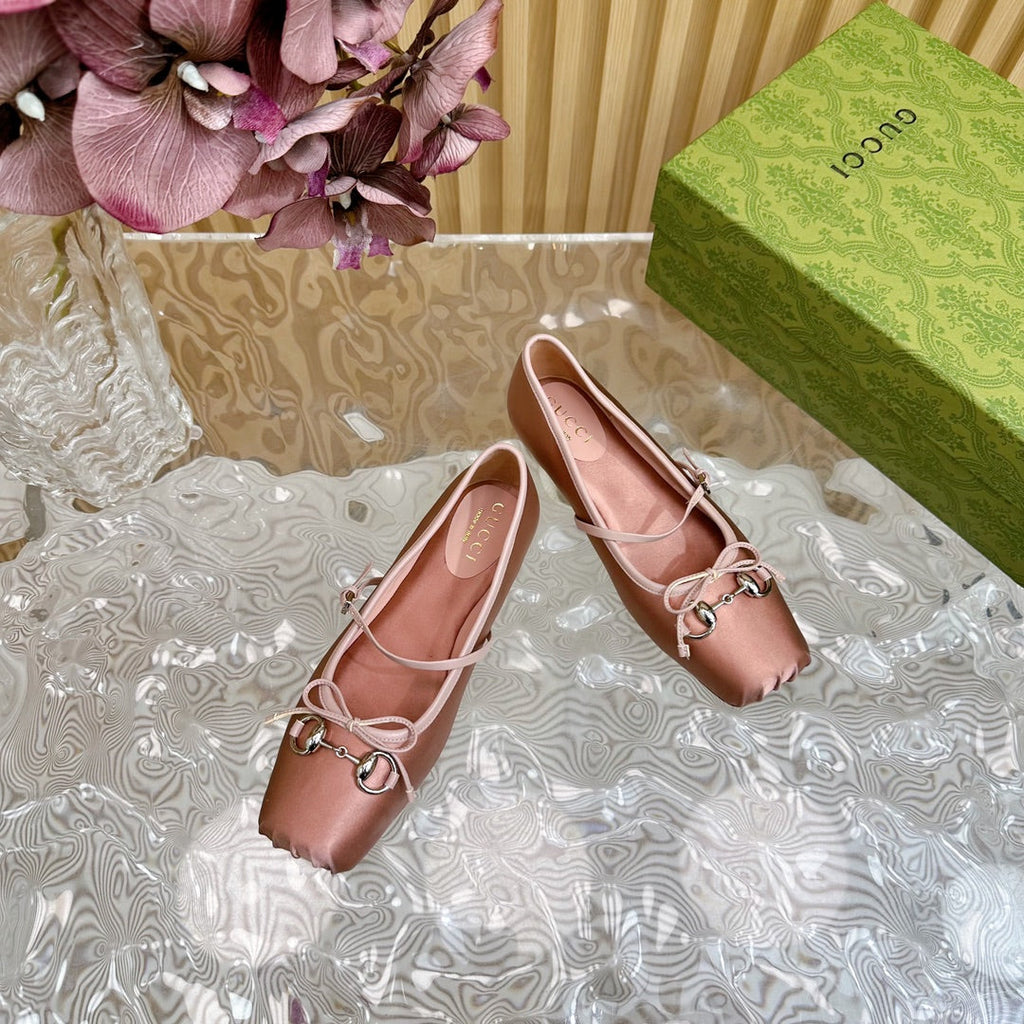 BALLET FLAT IN CORAL PINK SILK WITH SILVER HARDWARE