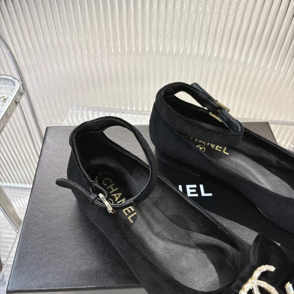 BOW MARY JANE SHOES IN BLACK VELVET
