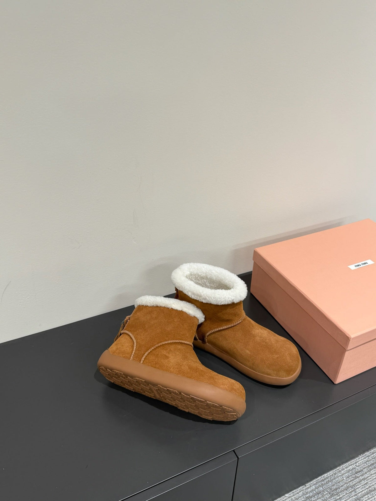 ANKLE BOOTS IN BRONZE BROWN SUEDE AND FLEECE LINING