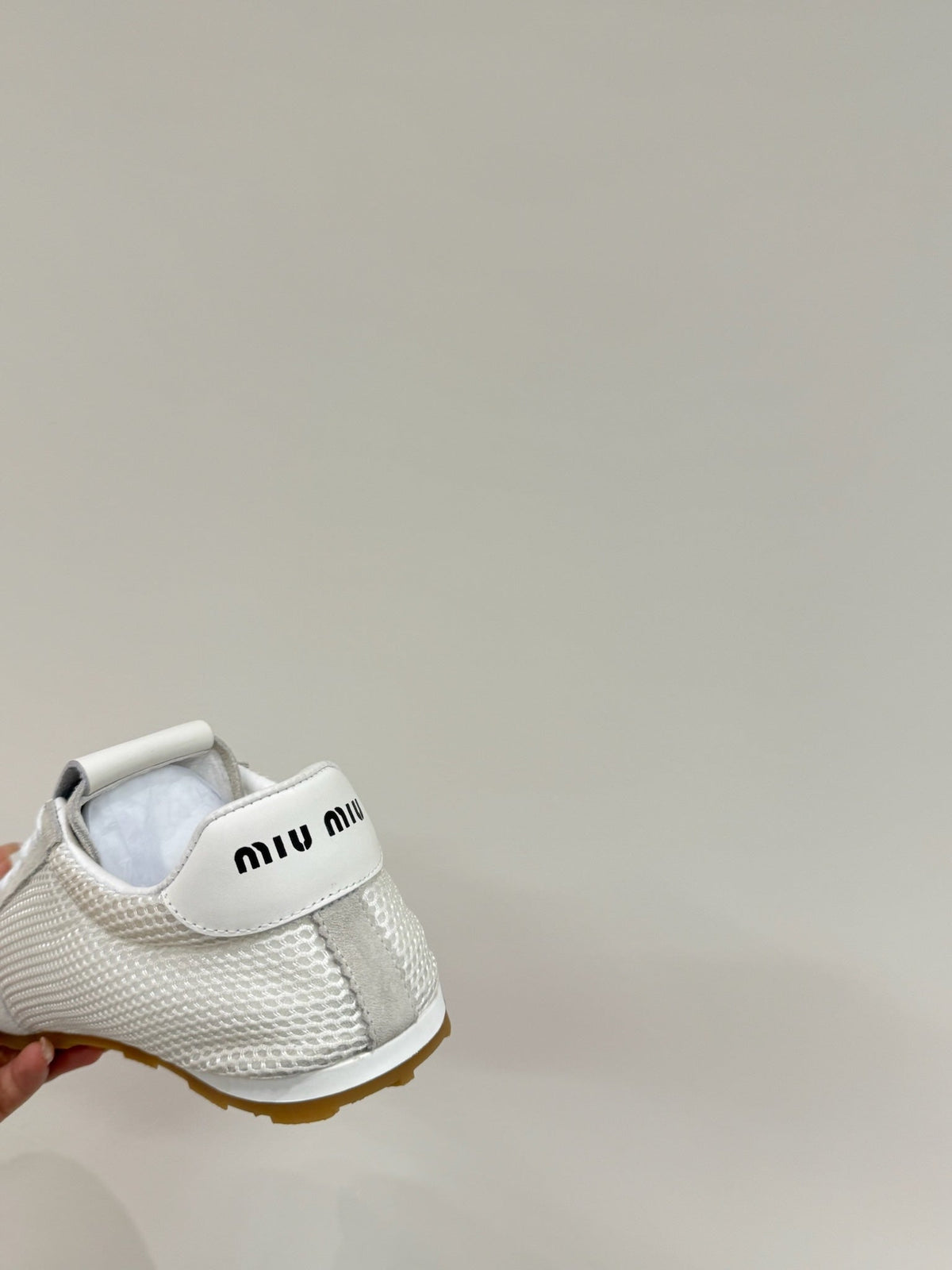 RETRO SNEAKERS IN BEIGE MESH AND SUEDE