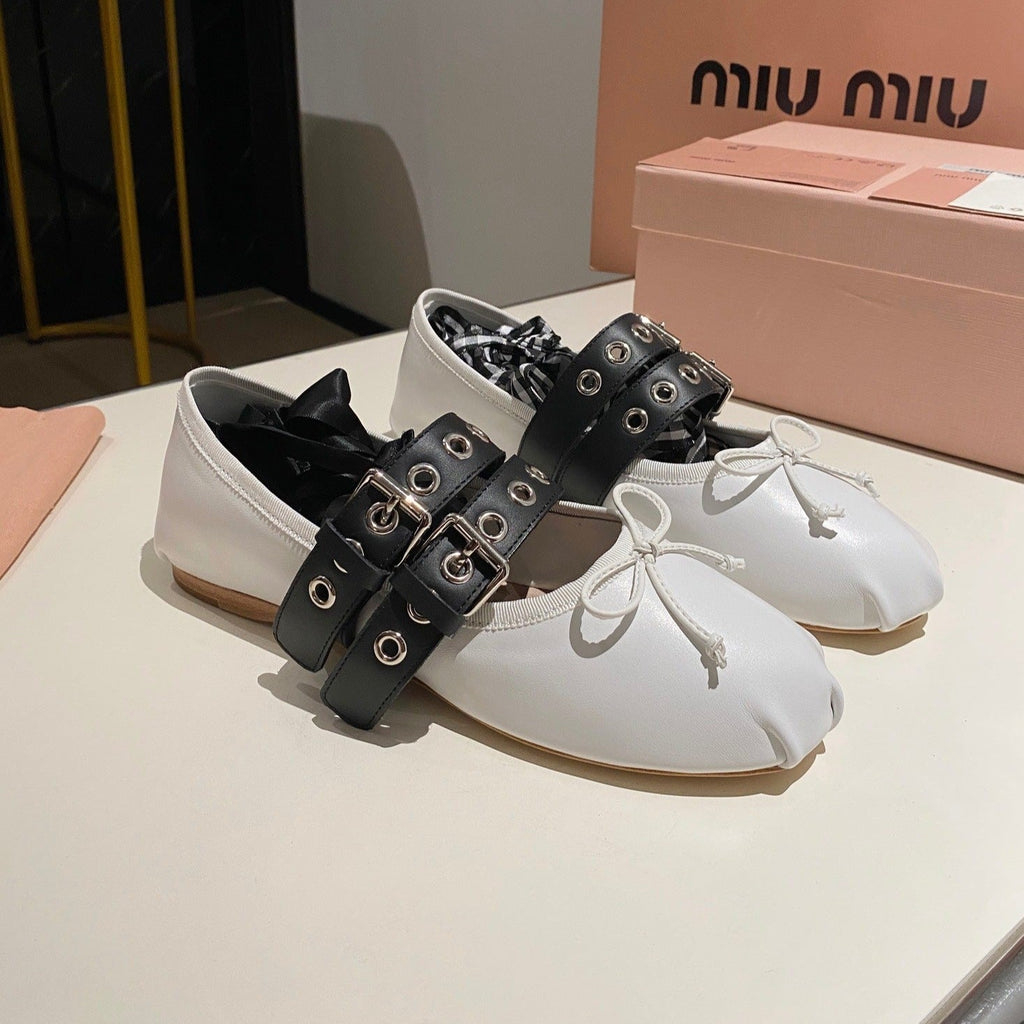 BALLET FLAT SHOES WHITE LAMBSKIN WITH UNIQUE BLACK STRAPS