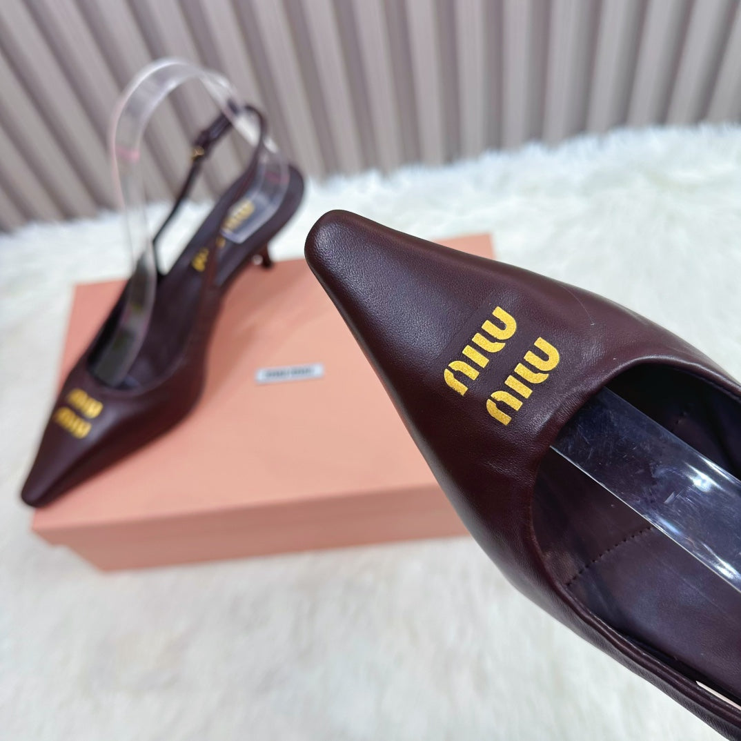 POINTED-TOE SLINGBACK IN MAHOGANY LAMBSKIN