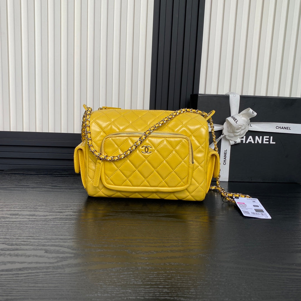 CAMERA BAG 24 IN MIMOSA YELLOW SHINY CALFSKIN GOLD CHAIN