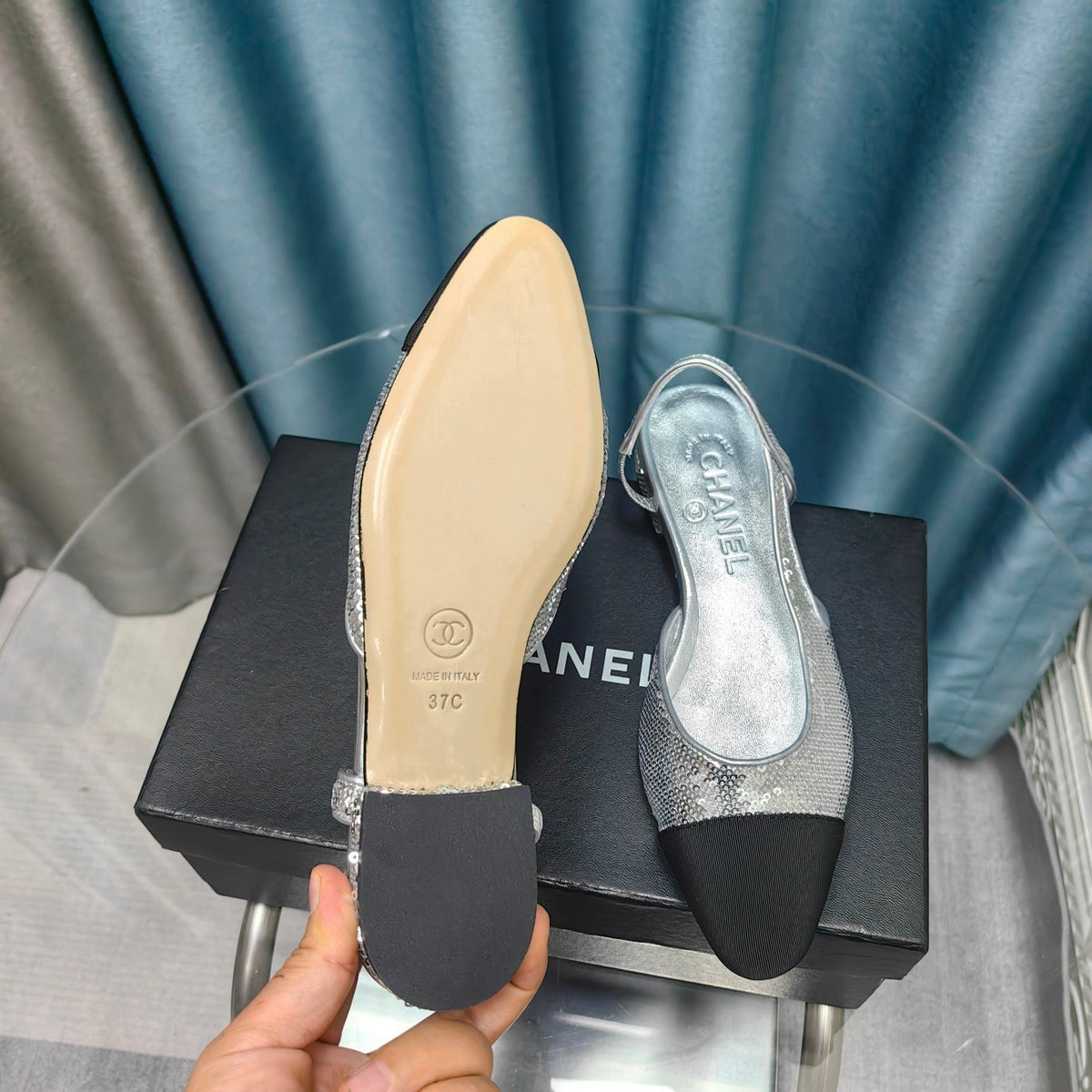 SLINGBACKS IN GLITTER SILVER LAMBSKIN