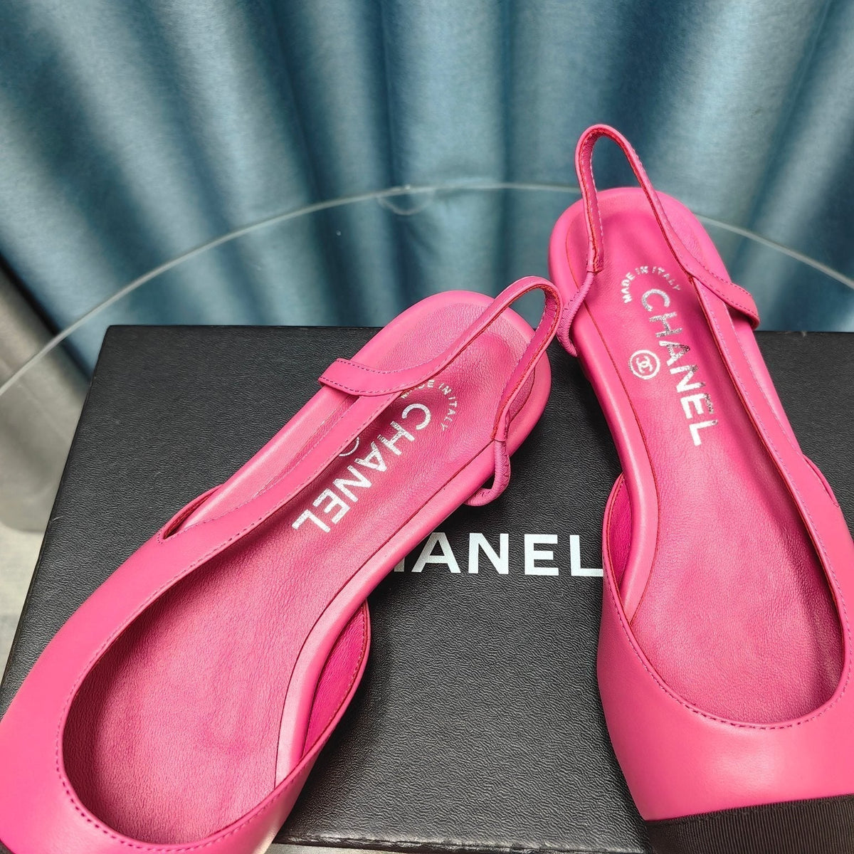 SLINGBACKS IN BARBIE PINK MIX BLACK LAMBSKIN