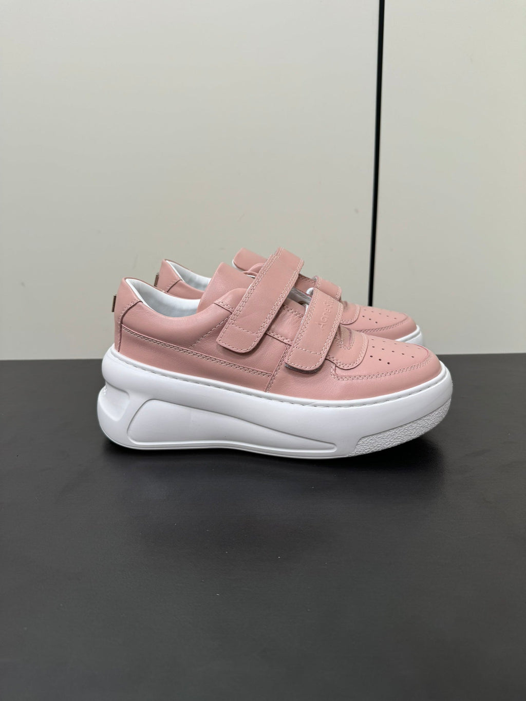 ACNE STUDIO SNEAKER IN SALMON PINK LAMBSKIN