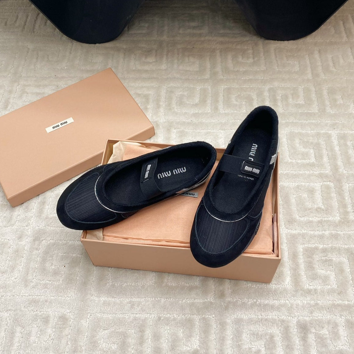 BALLET FLAT SHOES IN BLACK MESH AND SUEDE
