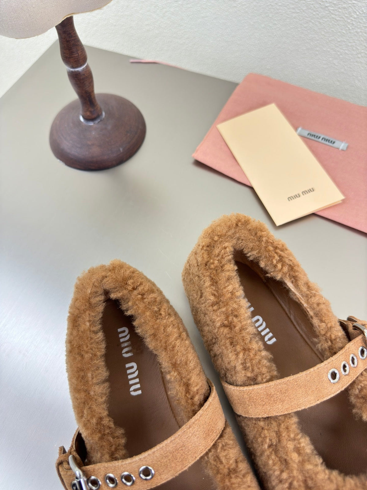 SHEARLING BALLET FLAT BROWN WITH SUEDE STRAP