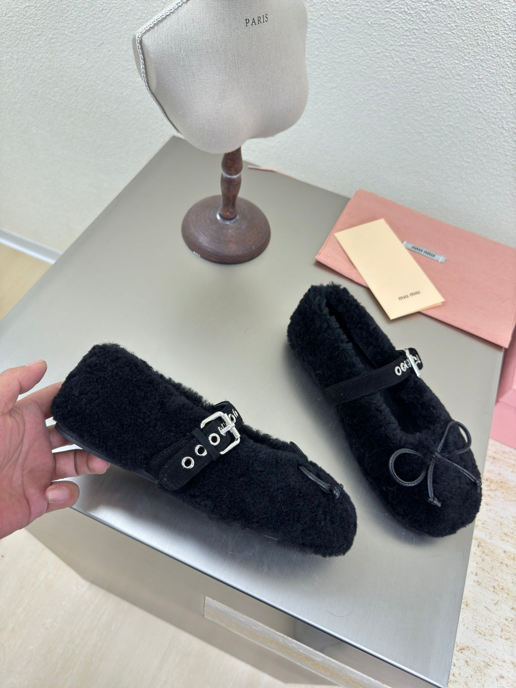 SHEARLING BALLET FLAT BLACK WITH SUEDE STRAP