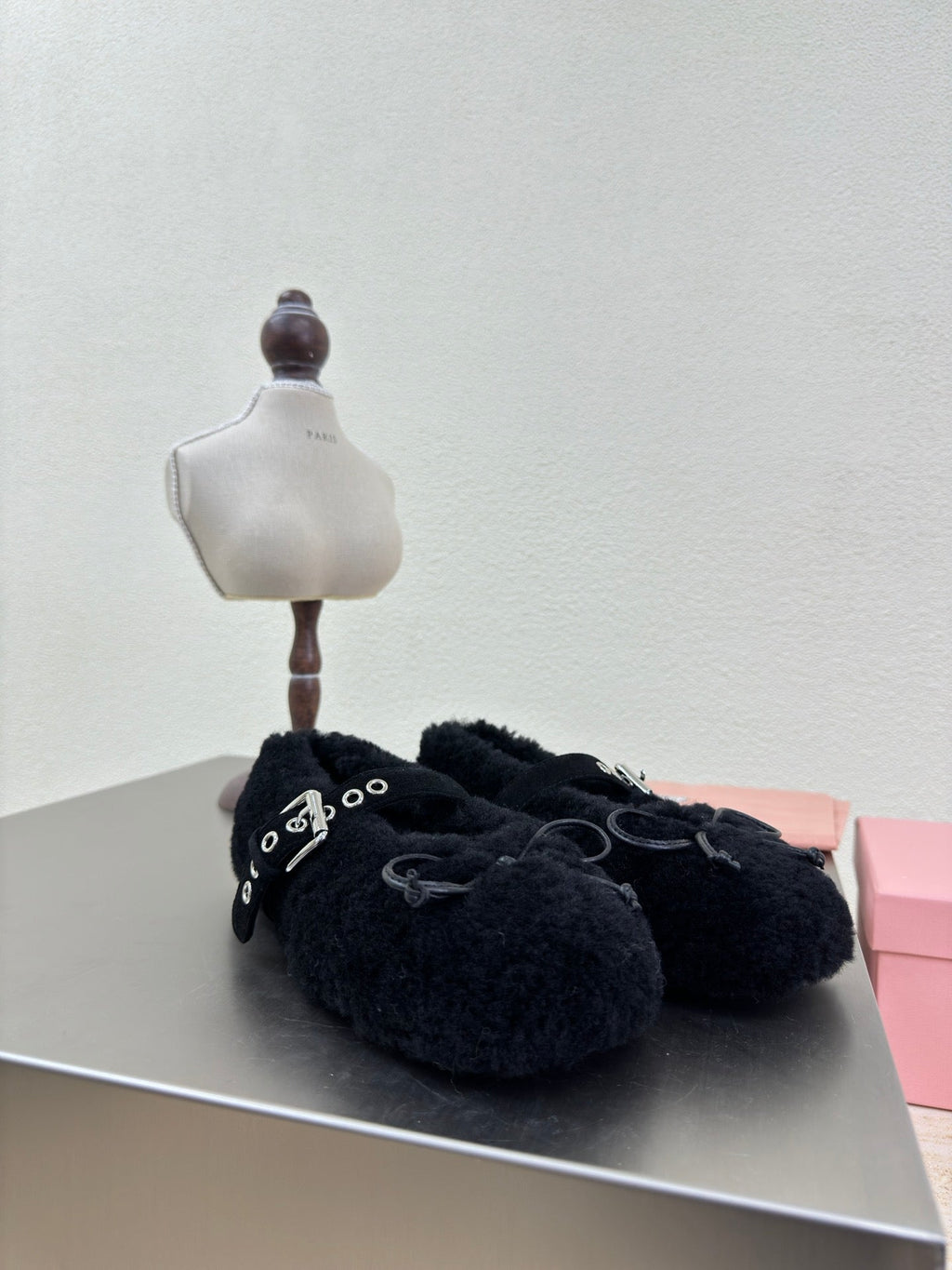 SHEARLING BALLET FLAT BLACK WITH SUEDE STRAP