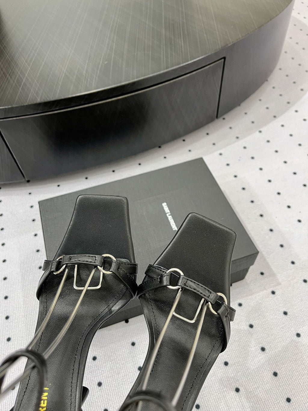SL ANKLE-BUCKLE HEELED SANDALS BLACK CALFSKIN