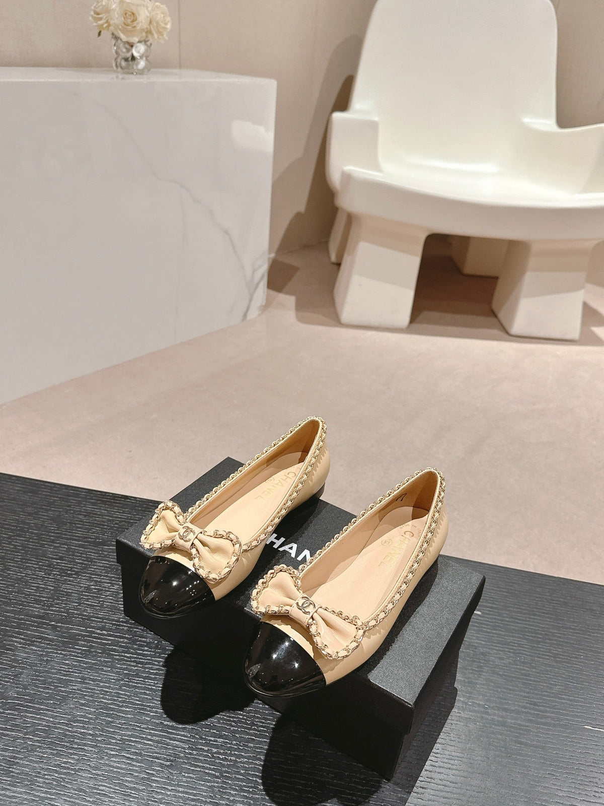 BOWKNOT BALLET FLAT IN BEIGE CREAM MIX BLACK SHEEPSKIN
