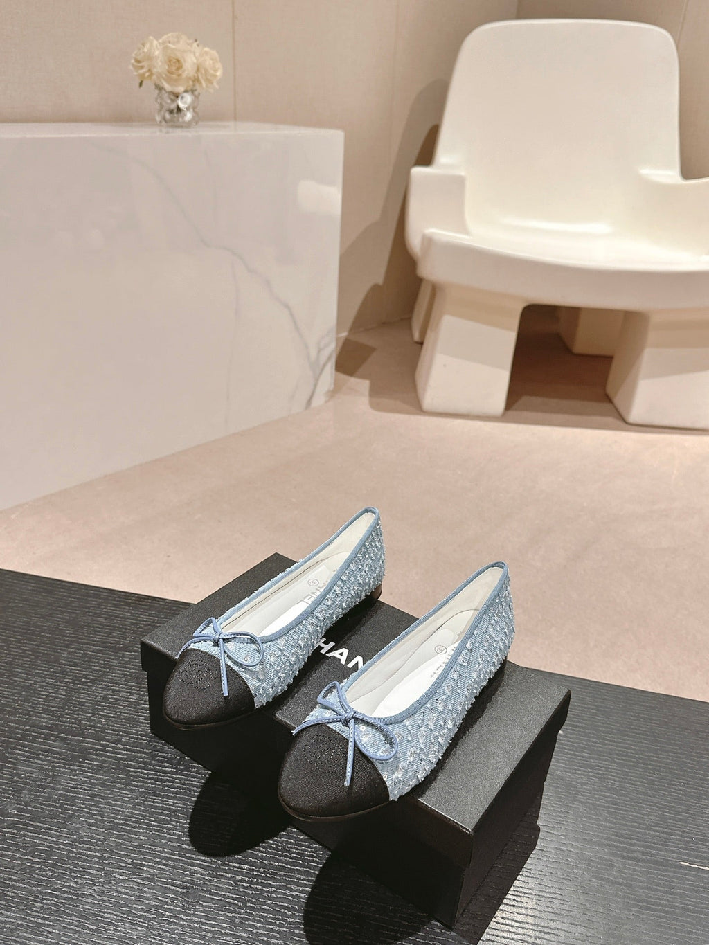 BALLET FLATS IN LIGHT BLUE DENIM AND BLACK SATIN