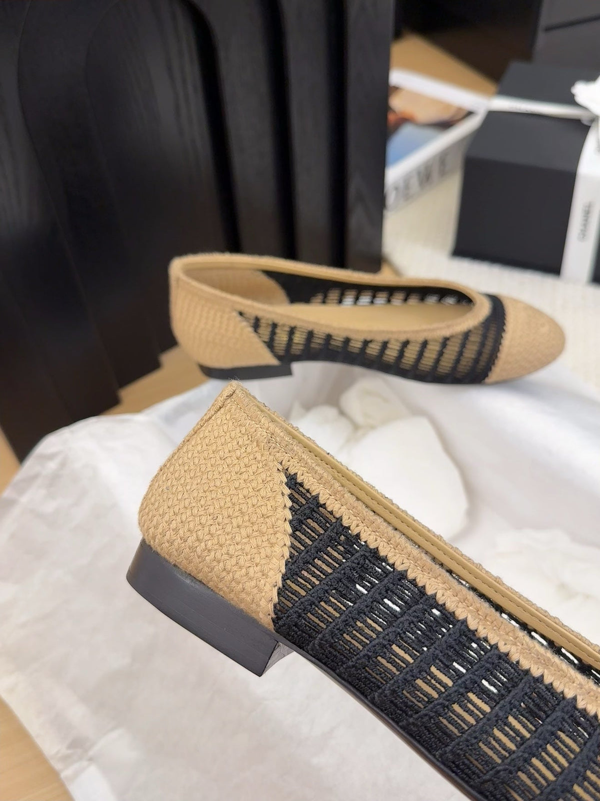 BALLERINAS IN BLACK MIX PEANUT BROWN RAFFIA