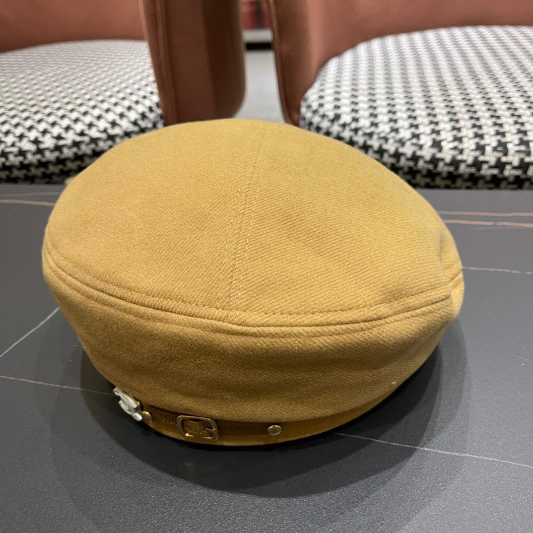BERET HAT IN PEANUT BROWN FABRIC 419383