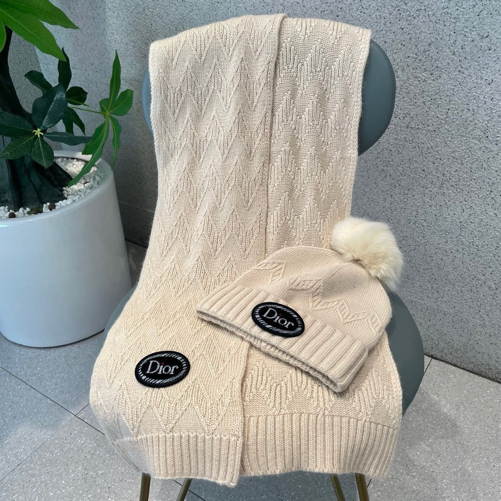 SET KNITTED SCARF AND HAT IN BEIGE WOOL AND FOX FUR 434632