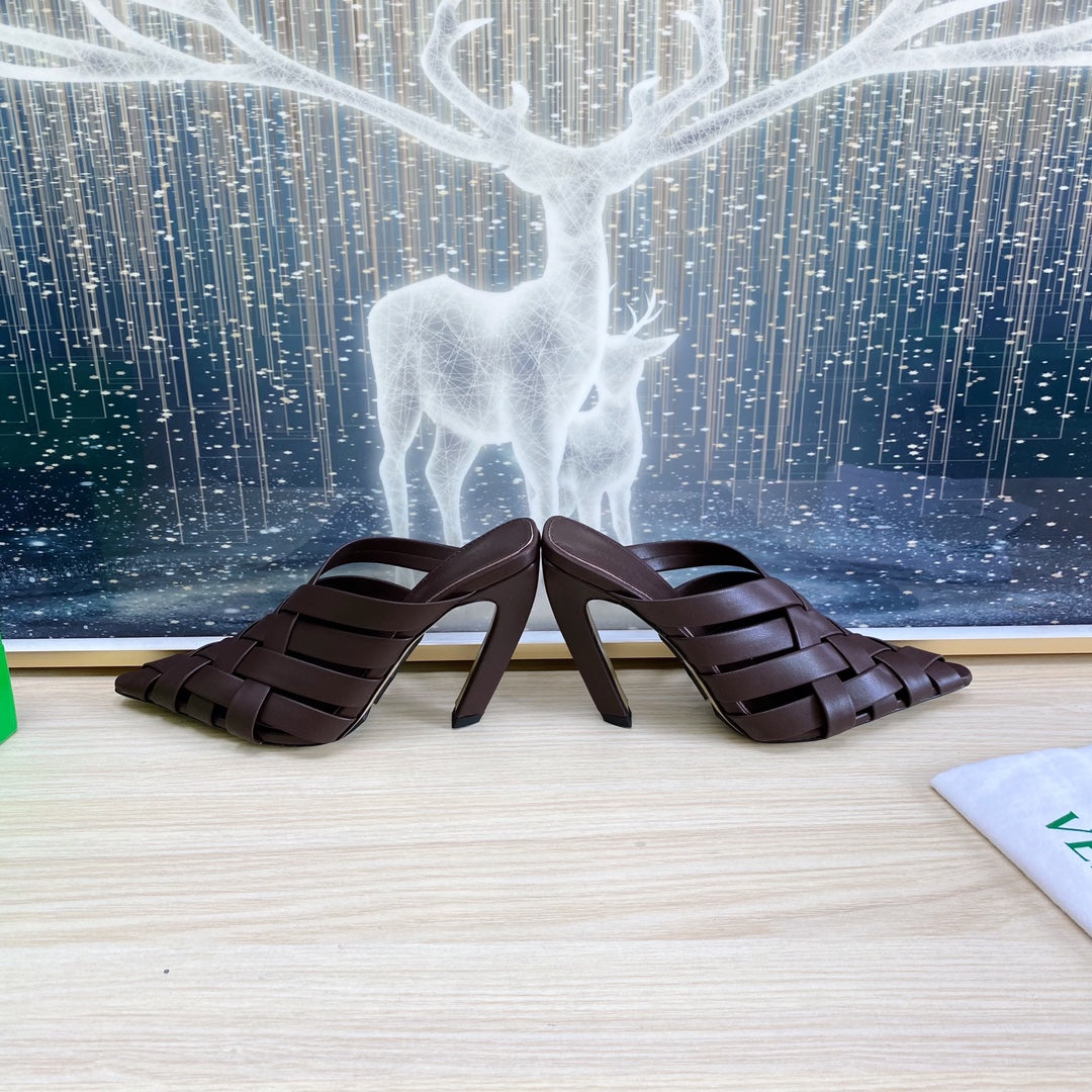 ALFIE LEATHER HIGH MULES IN CHOCOLATE BROWN CALFSKIN WITH WOVEN DESIGN
