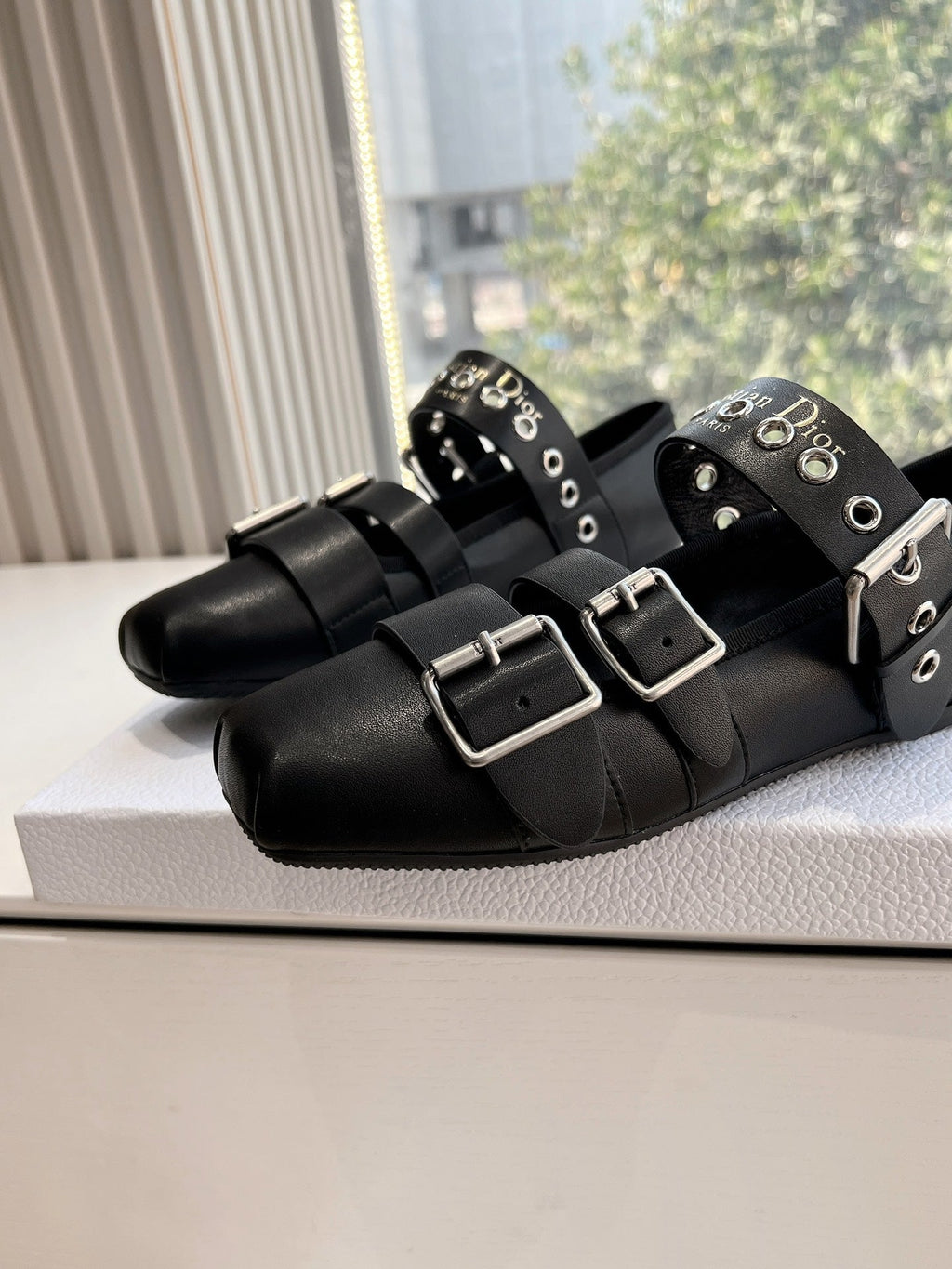 PUNK BALLET FLAT IN BLACK SUPPLE CALFSKIN