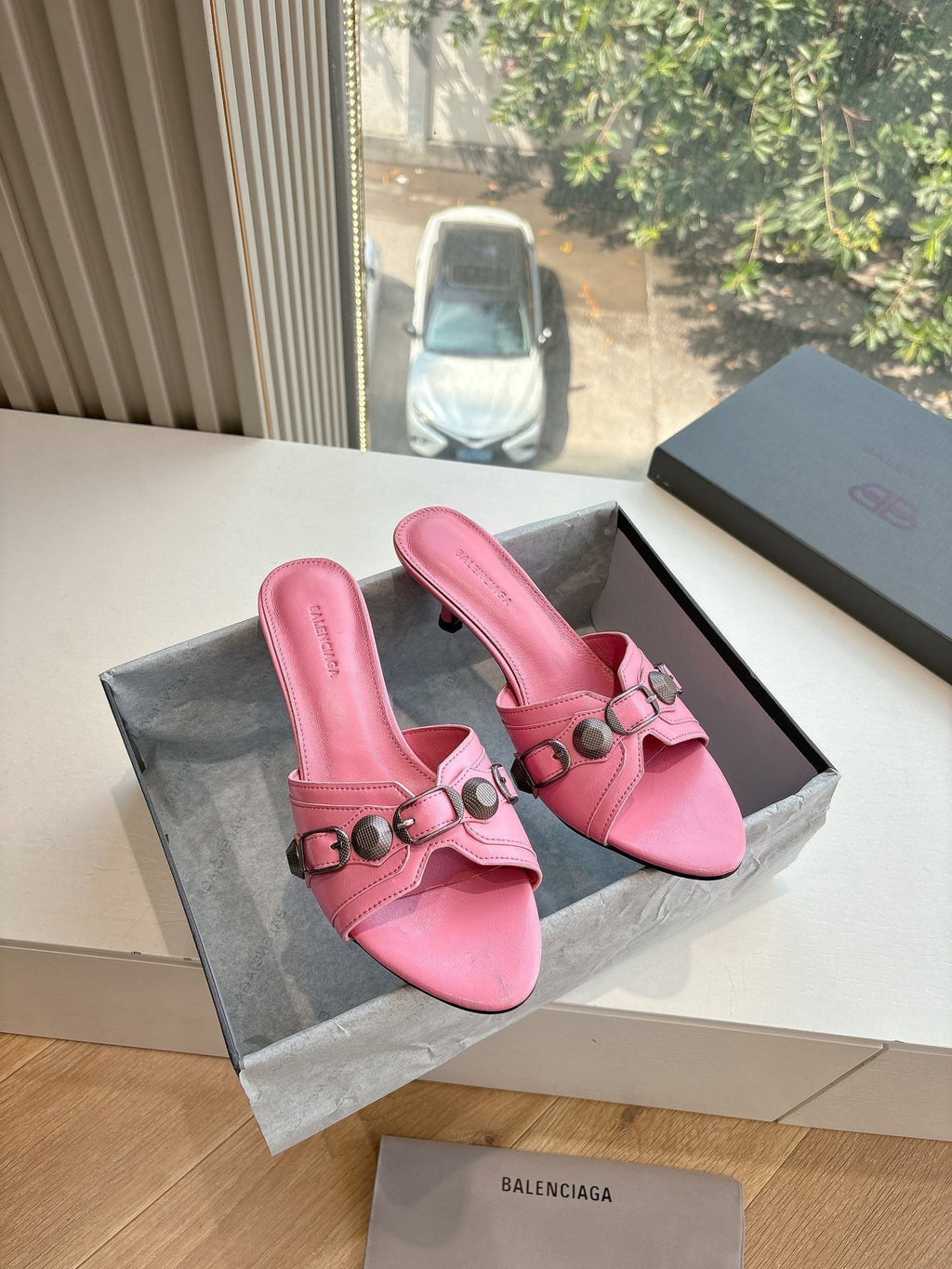 CAGOLE MID-HEEL MULES IN SHOCKING PINK CALFSKIN
