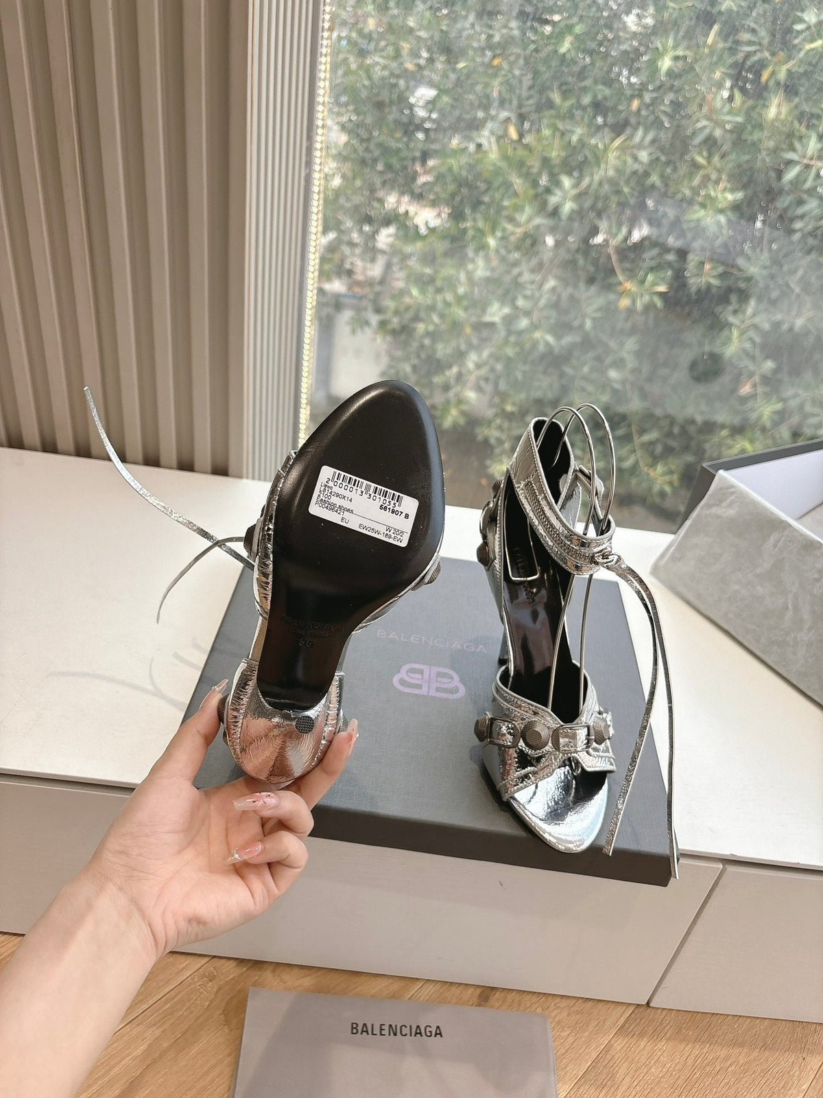 CAGOLE HIGH-HEEL SANDALS IN SILVER METALLIC LAMBSKIN