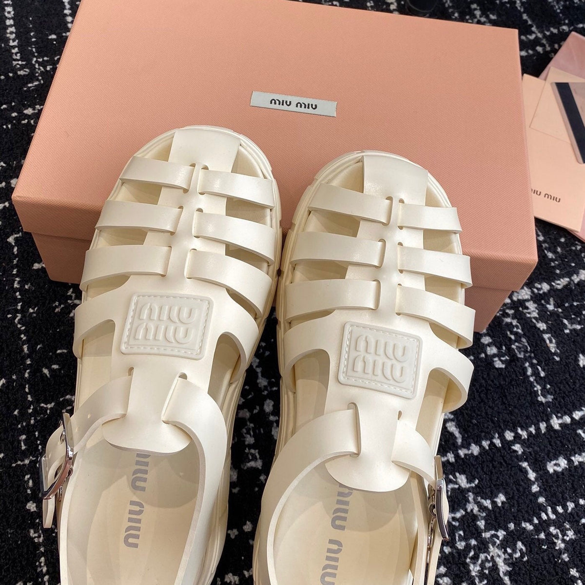 ROMAN THICK-SOLED SANDALS WHITE CREAM CALFSKIN