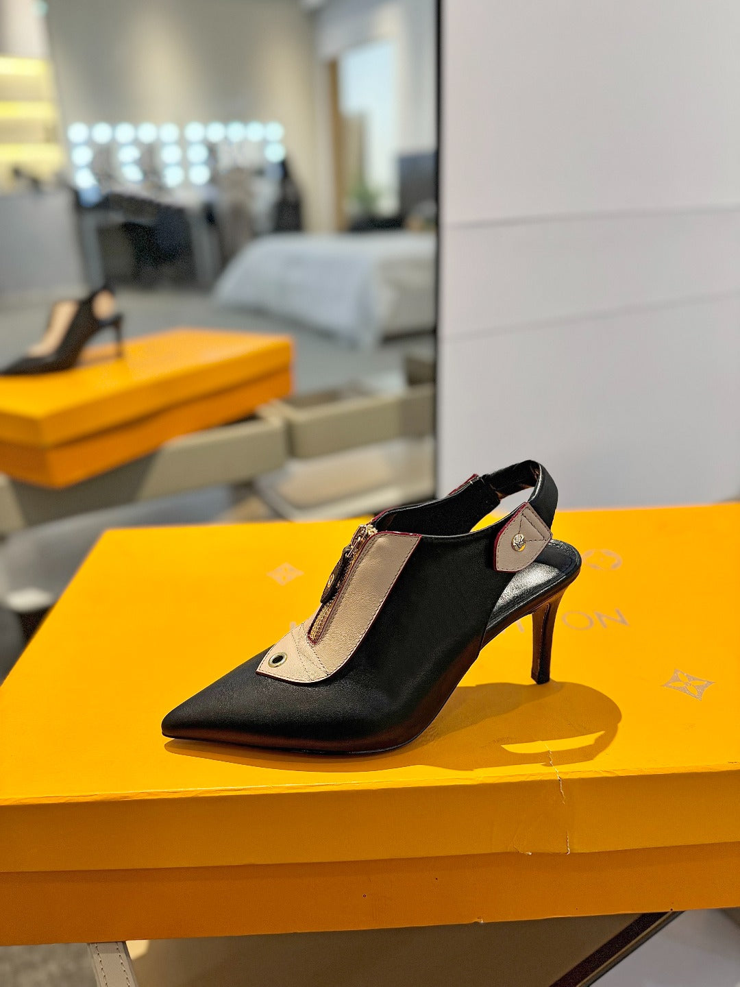 ALLURE HIGH 8 CM SLINGBACK IN BLACK MIX SAND BROWN CALFSKIN