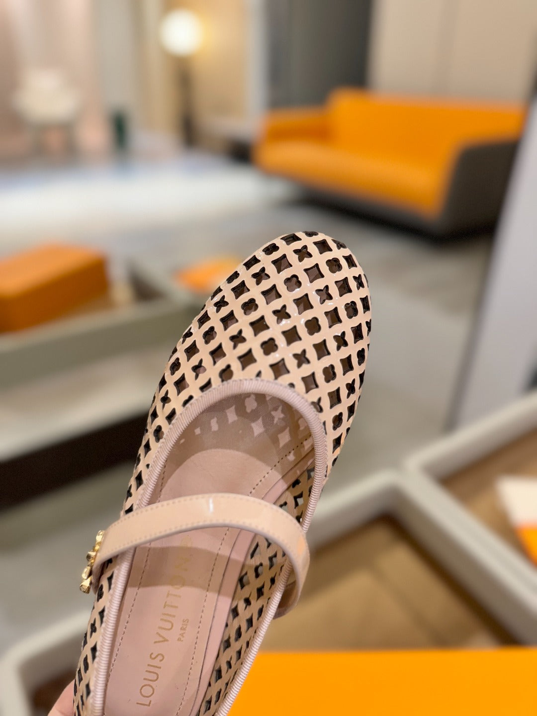 ROMY FLAT BALLERINA IN LIGHT PINK MESH PATENT CALFSKIN