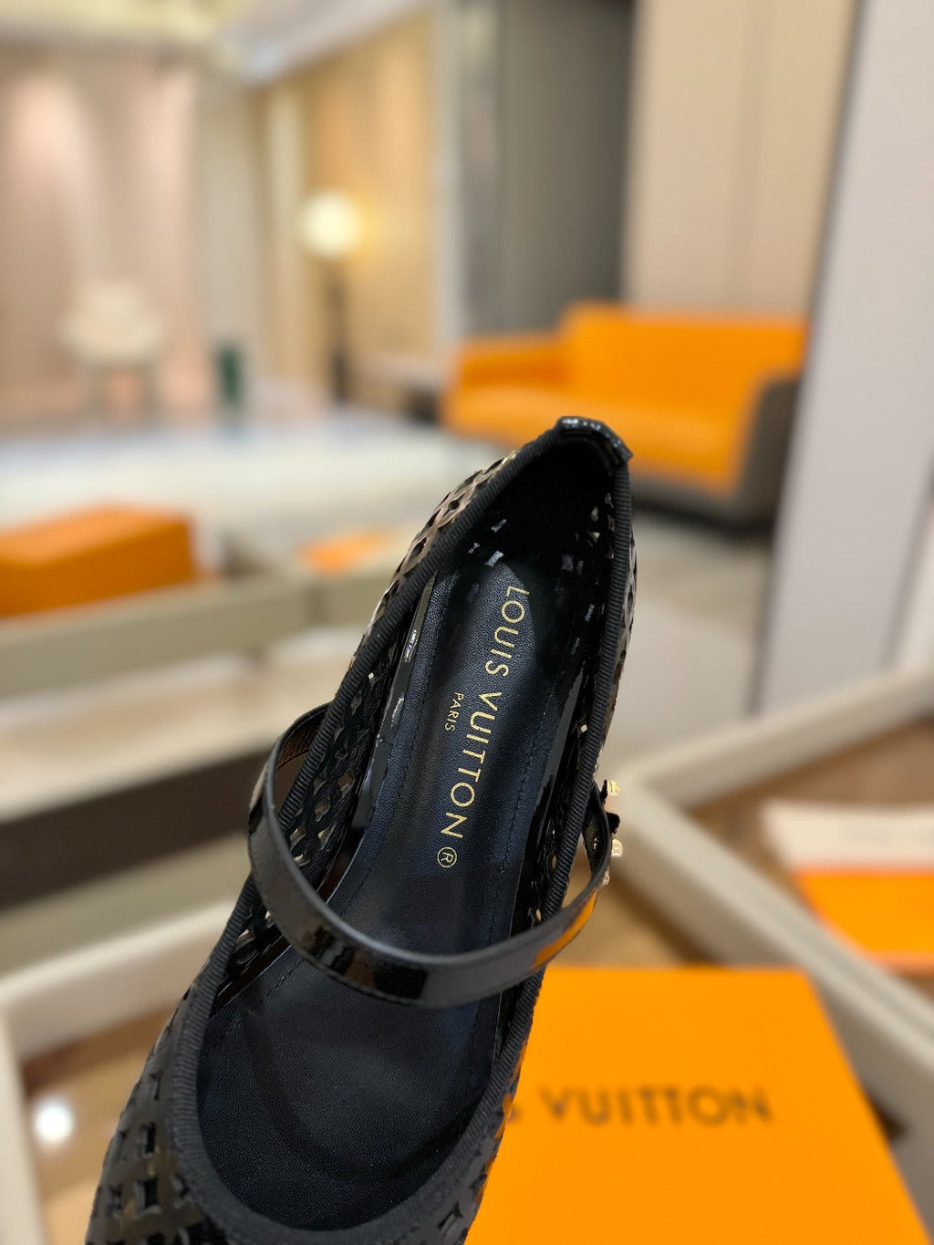 ROMY FLAT BALLERINA IN BLACK MESH PATENT CALFSKIN