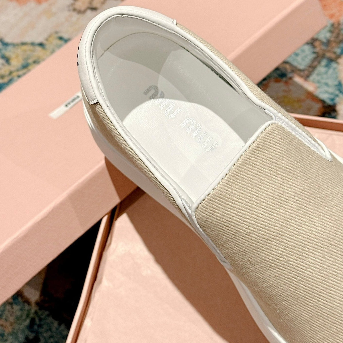 Slip-on Shoes High Sole Cream Color Canvas