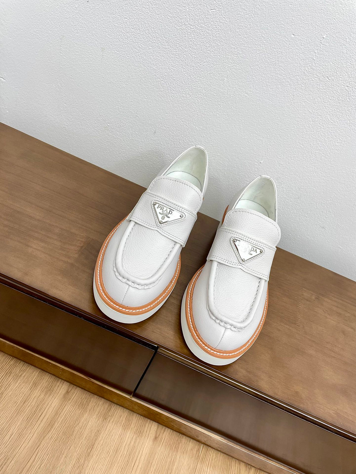 PRA CHOCOLATE LOAFERS WHITE CALFSKIN