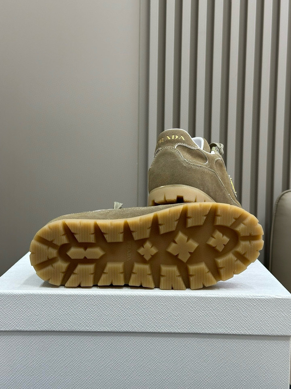 PRA TRAIL FADED SUEDE SNEAKERS LIGHT BROWN