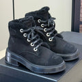 SHORT BOOTS IN BLACK GRAIN PEBBLE CALFSKIN