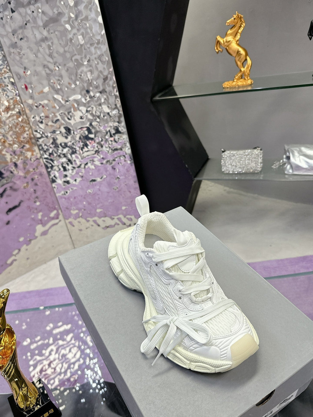 3XL SNEAKER IN WHITE MESH AND POLYURETHANE